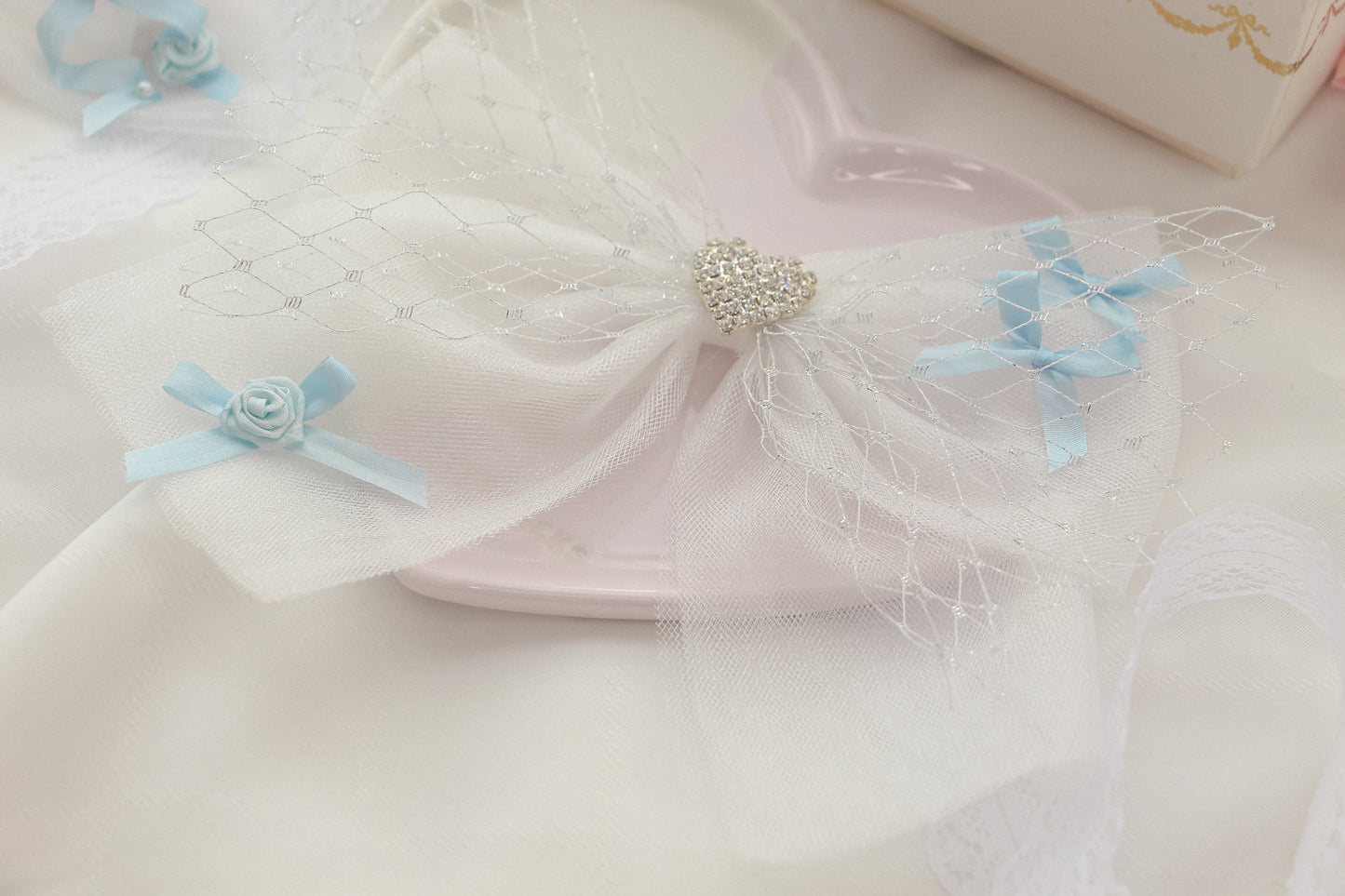elysia ribbon brooch (2 colours)