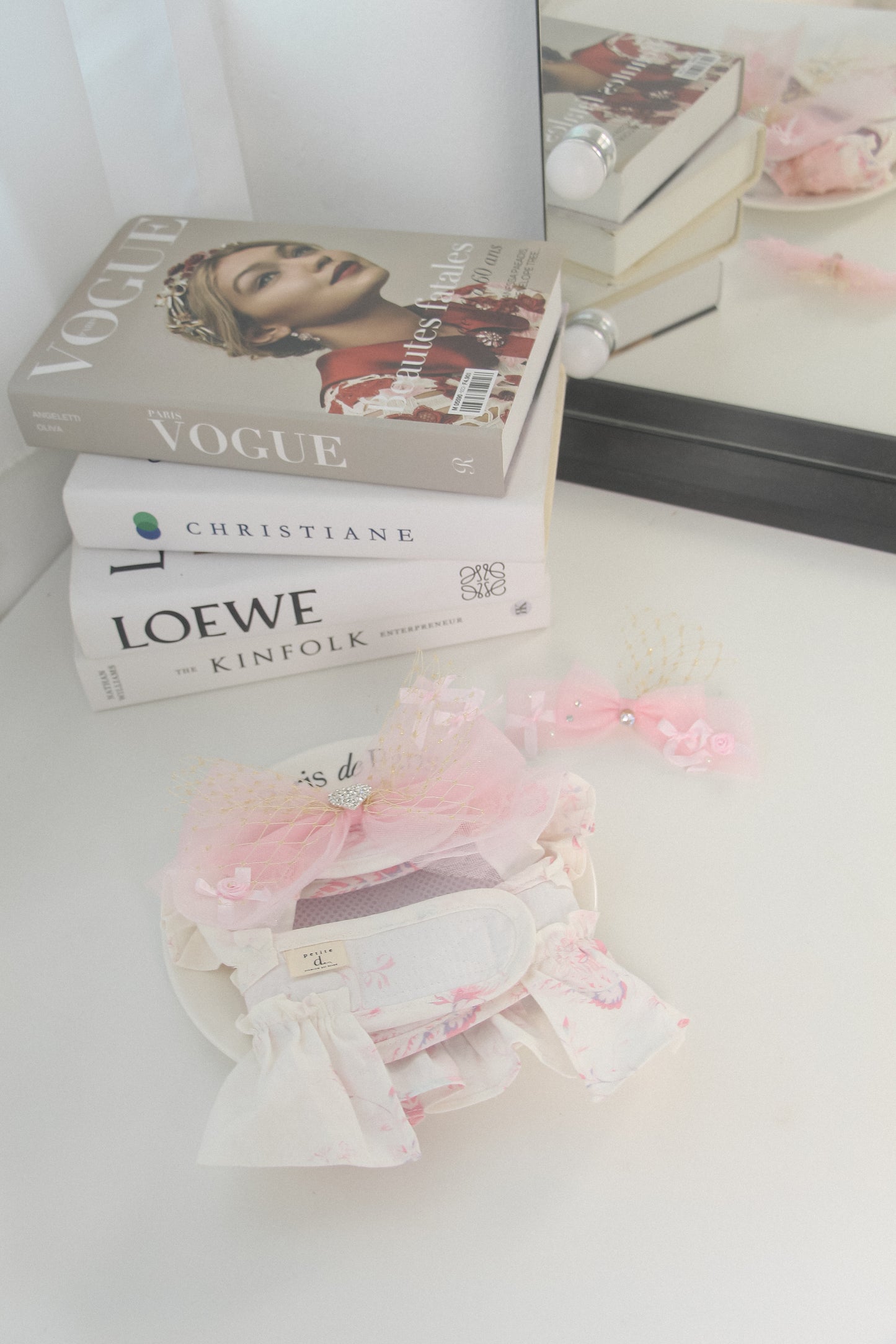 elysia ribbon brooch (2 colours)